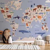 Papier peint - World Map With Animal Illustrations