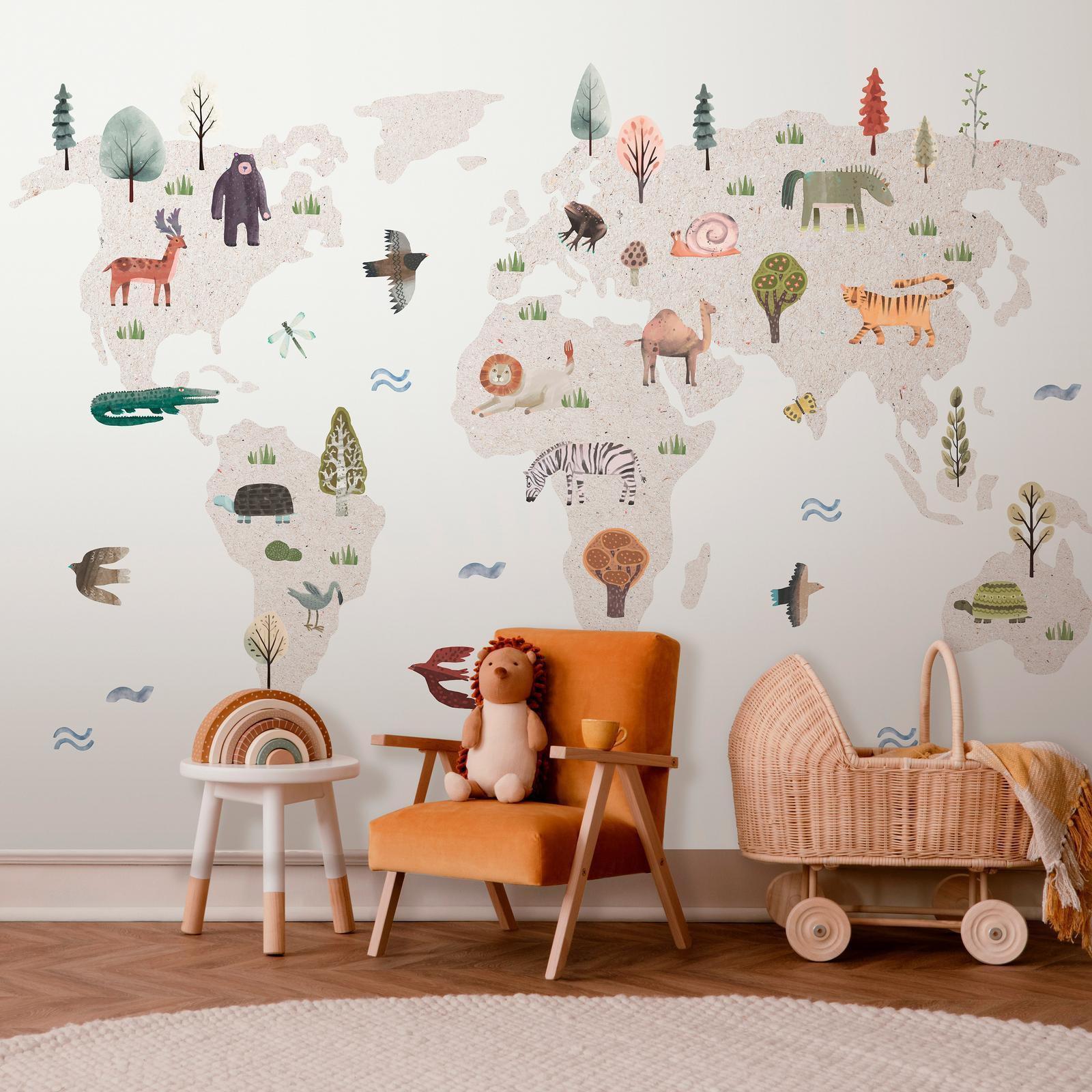 Papier peint - Beige World - Continents With Animals in Muted Colours