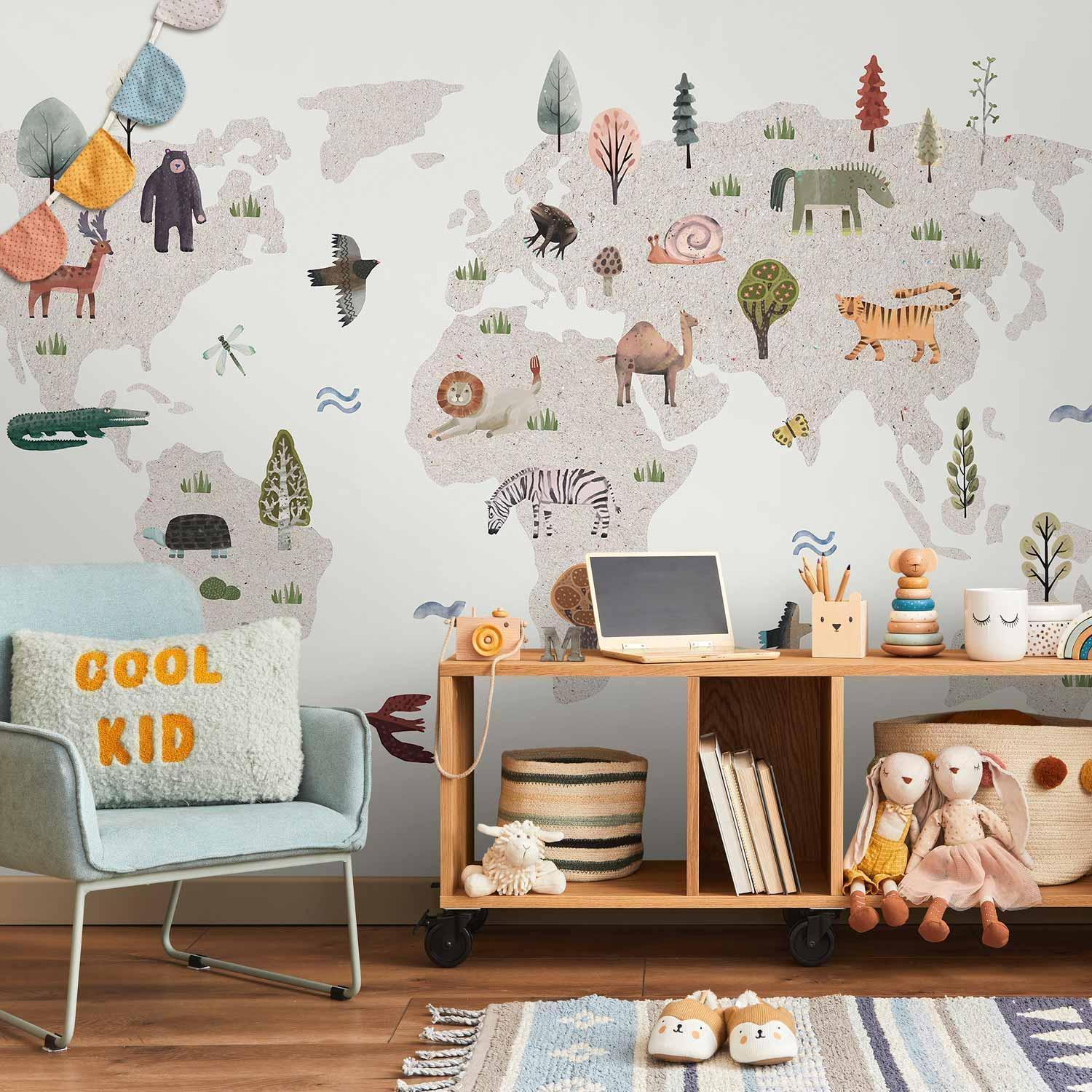 Papier peint - Beige World - Continents With Animals in Muted Colours