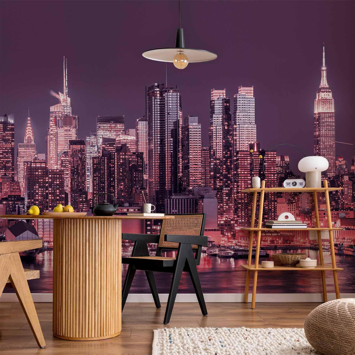 Papier peint - Purple night over Manhattan - cityscape of New York architecture